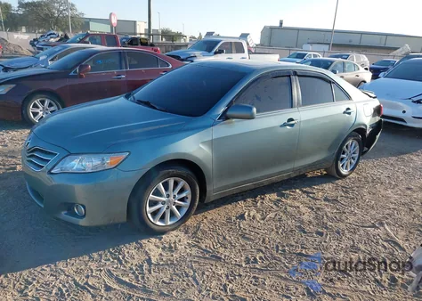 2011 Toyota Camry Xle z USA, uszkodzony, nr VIN 4T4BF3EK4BR135207